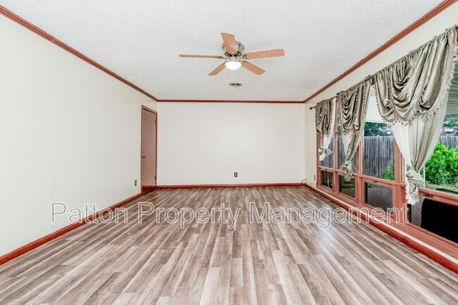Building Photo - 1703 Pecos St