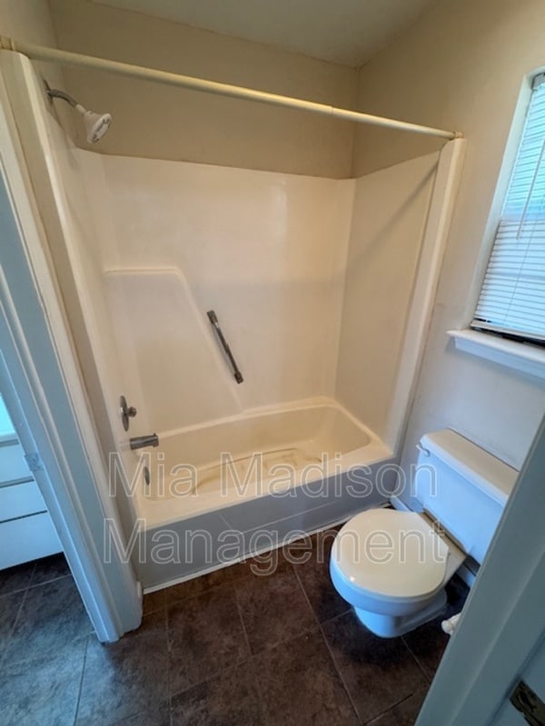 Building Photo - 130 Windmill Ln