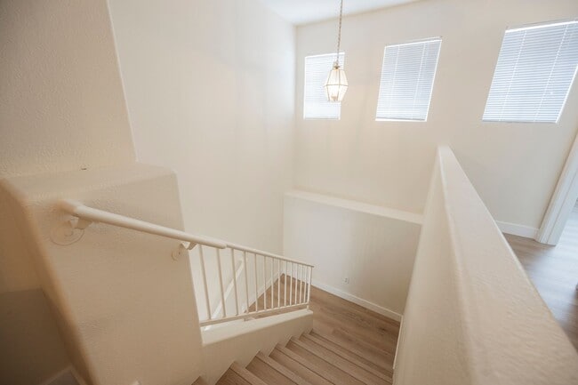 Building Photo - Honey, I’m Home! This Lovely 3 Bedroom, Two-Story Home Is Located In Summerlin.