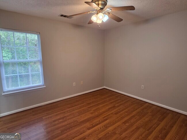 Building Photo - 200 Deer Rd