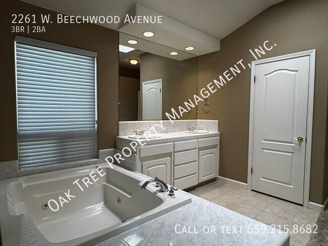 Building Photo - 2261 W Beechwood Ave