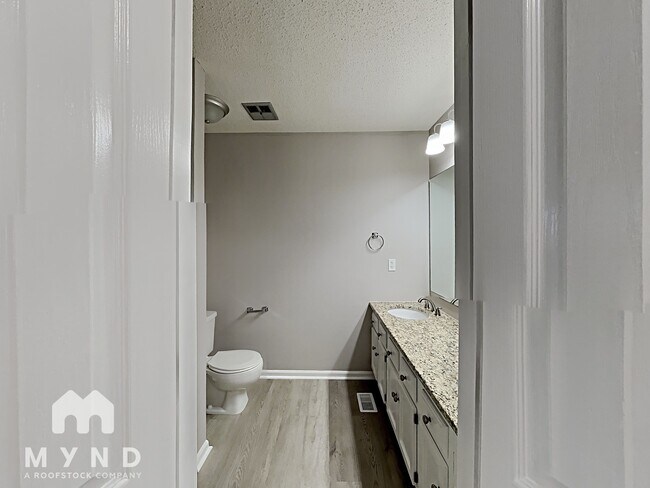 Building Photo - 629 Bennett Dr