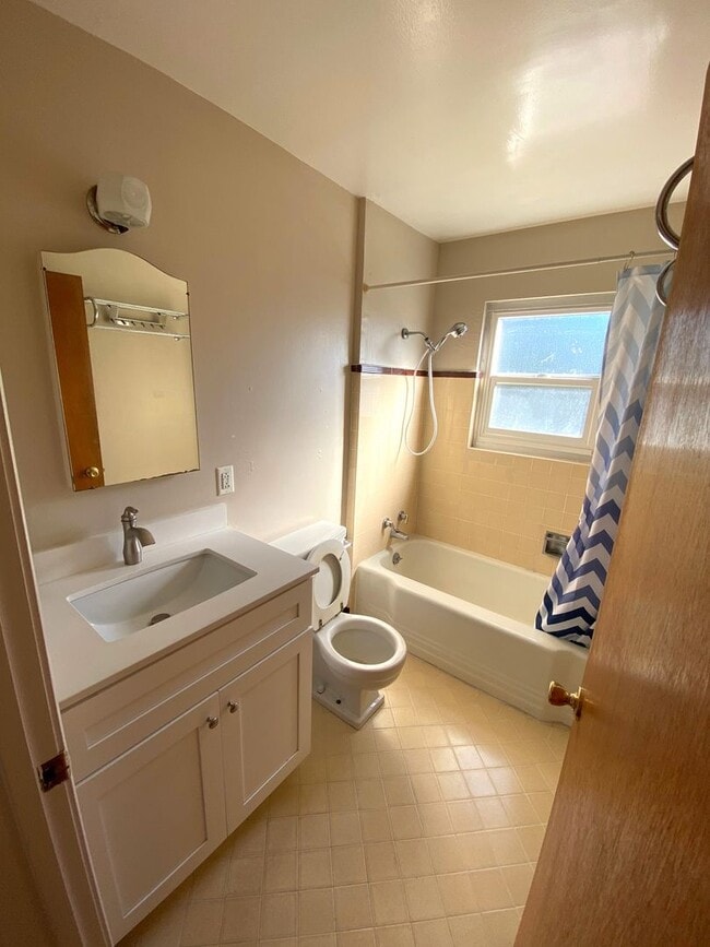 Building Photo - 2665 Virginia St