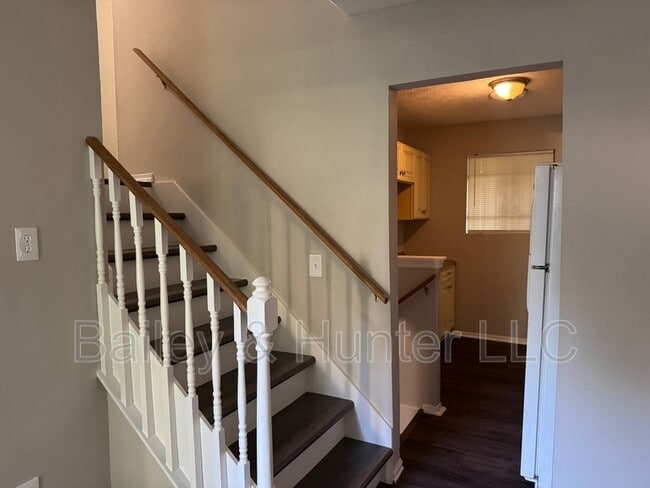 Building Photo - 4515 Doral Dr SW