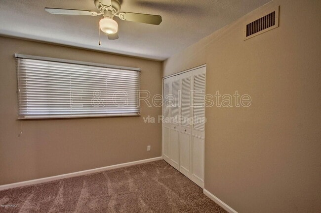 Building Photo - 1030 E Manhatton Dr