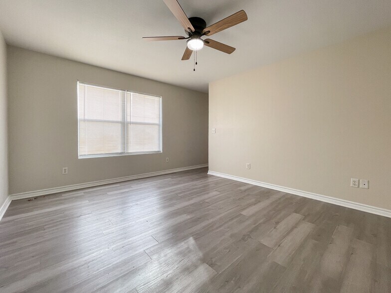 Building Photo - 309 Gurley Ln