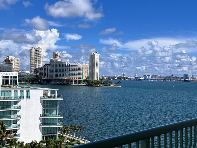 Primary Photo - 1408 Brickell Bay Dr