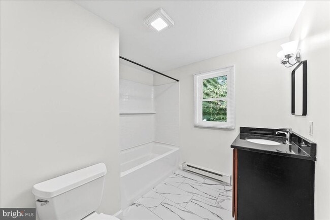 Building Photo - 436 Spackman Ln