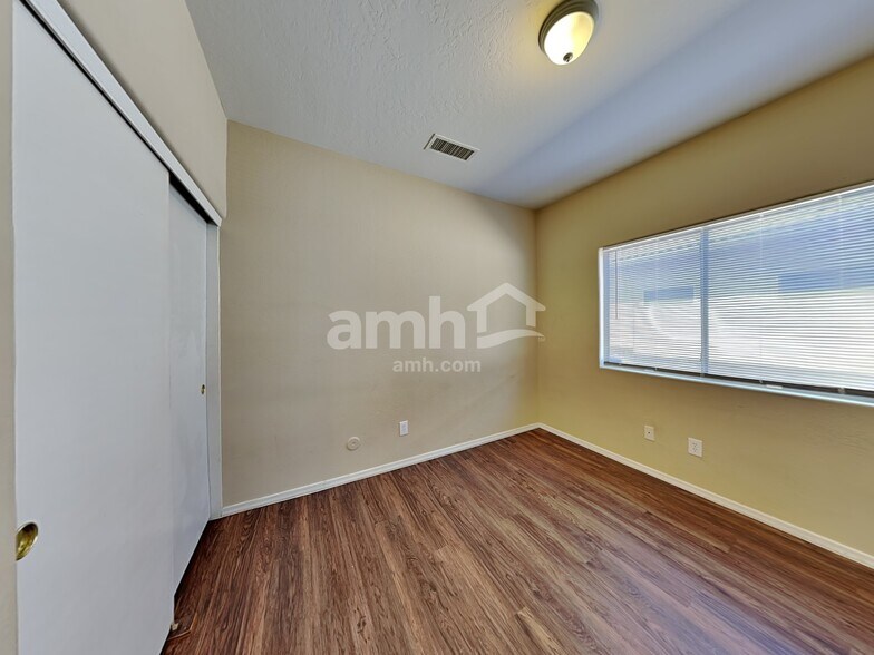 Building Photo - 8316 W Pima St