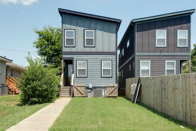 Building Photo - 1515 21st Ave N