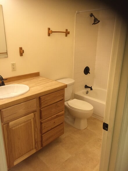 Building Photo - 3174 Lindsey Loop