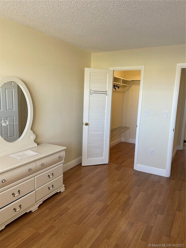 8200 Sunrise Lakes Blvd 8200 Sunrise Lakes Blvd Sunrise FL 33322