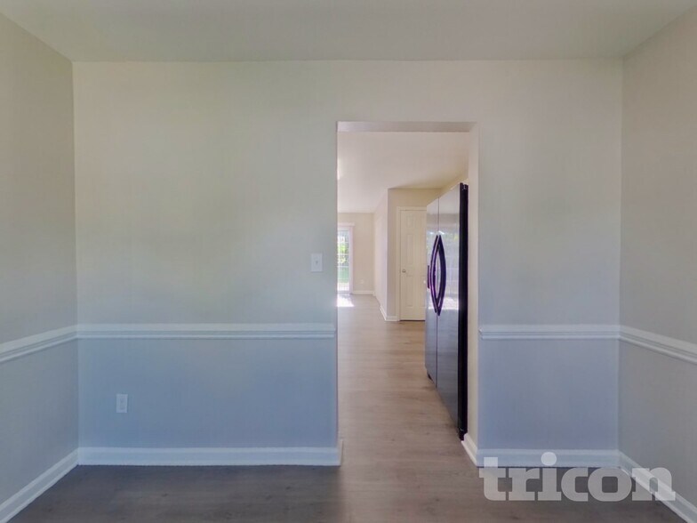 Building Photo - 9701 Pecota Ln