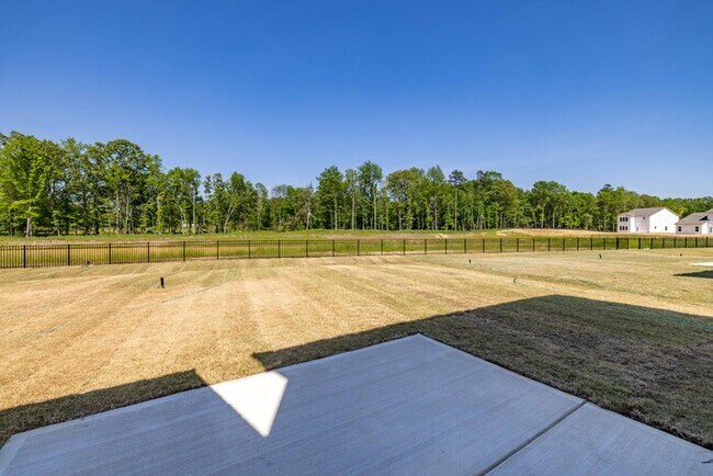 Building Photo - 4 Bedroom Home - Stonebridge Fairways - AV...