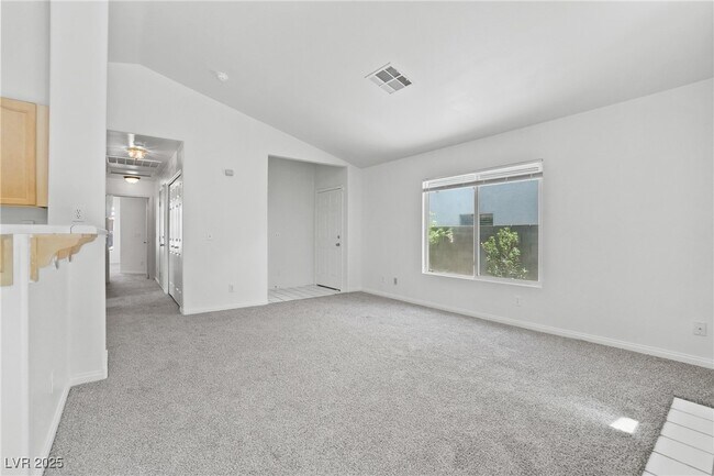 Building Photo - 8473 Birthstone Ave