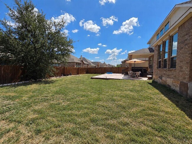 Building Photo - 1408 Saddlespur Ln