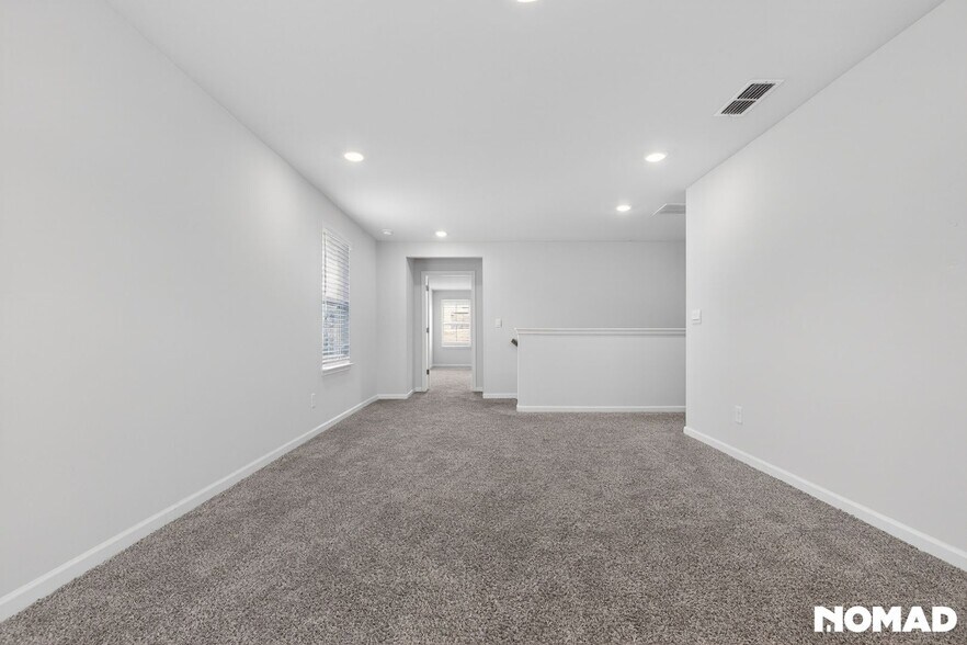 Building Photo - 6039 Hickory Crk Ct