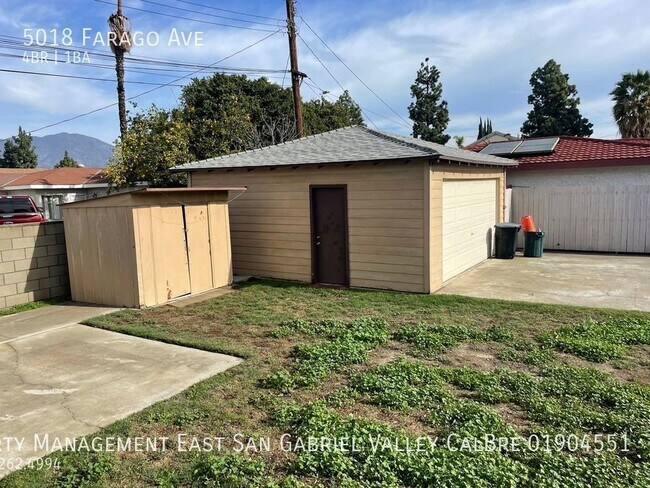 Building Photo - 5018 Farago Ave