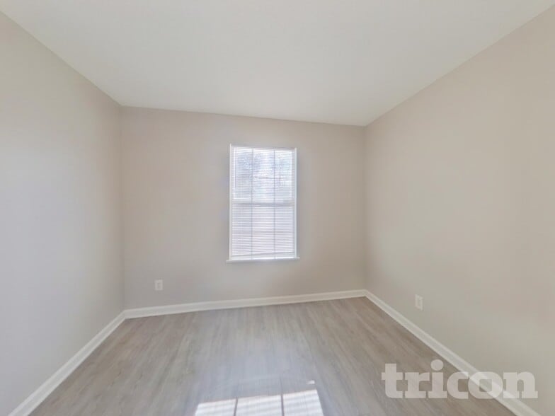 Building Photo - 482 Fox Trot Dr