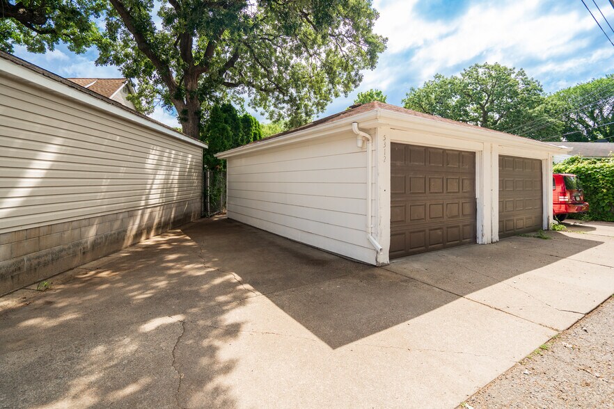 Off-Street Parking Spot - 5312 Hiawatha Ln