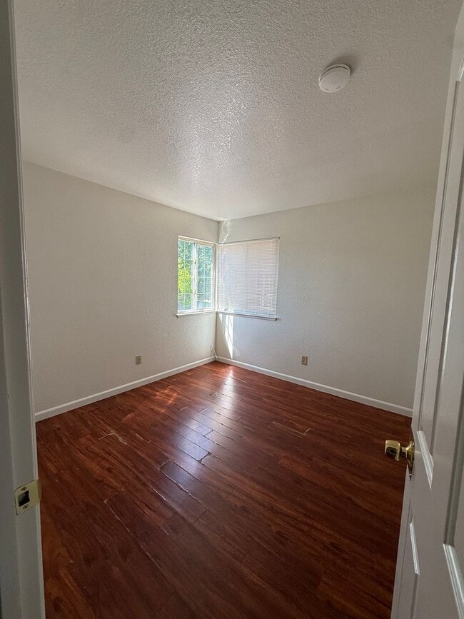 Building Photo - 4 bed | 2.5 bath | 1712 SF | 2 Car Garage | Two Story | Tenant pays $175 monthly for WS&G