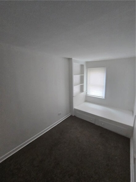 Building Photo - 93 White Rock Rd