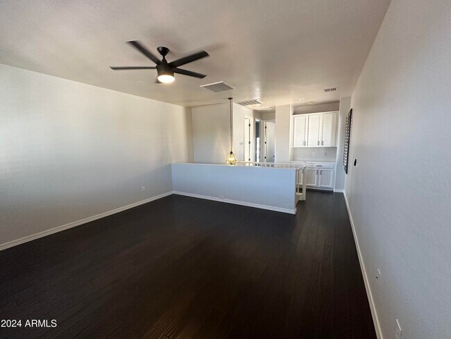 Building Photo - 2251 E Azalea Dr