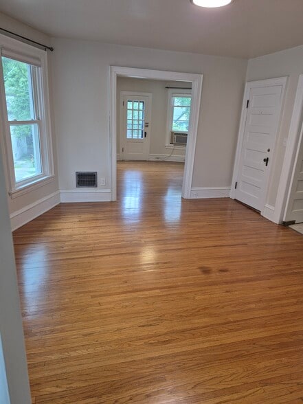 Dining Room/Office - 1047 E Gorham St
