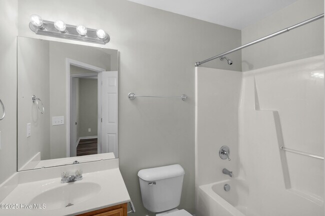 Building Photo - 152 Crooked Run Dr