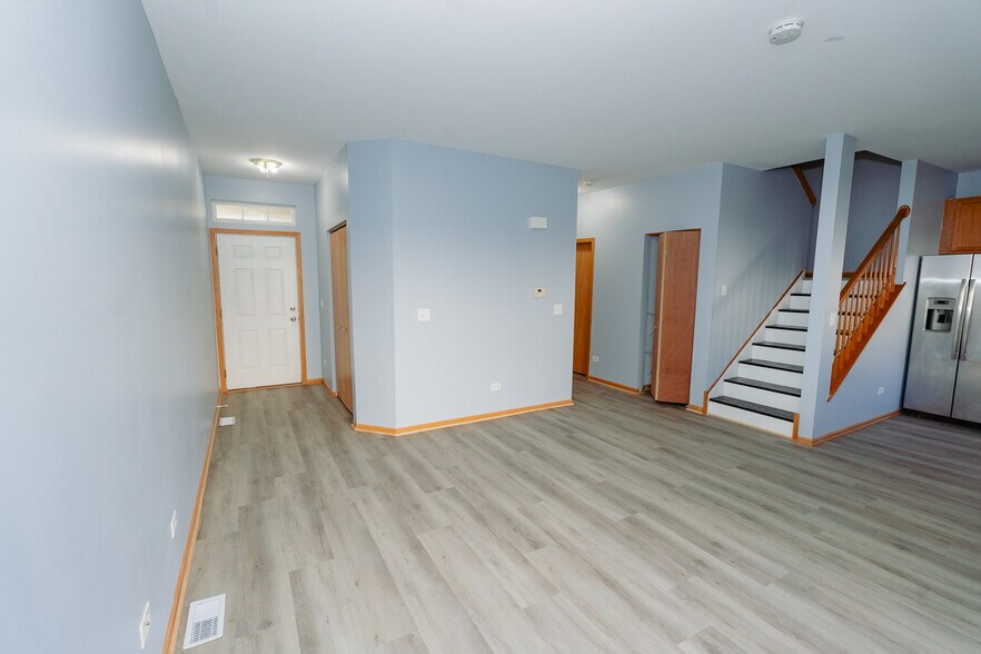 Building Photo - 1136 Coneflower Dr