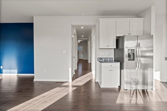 Building Photo - 311 Sunrise Ct