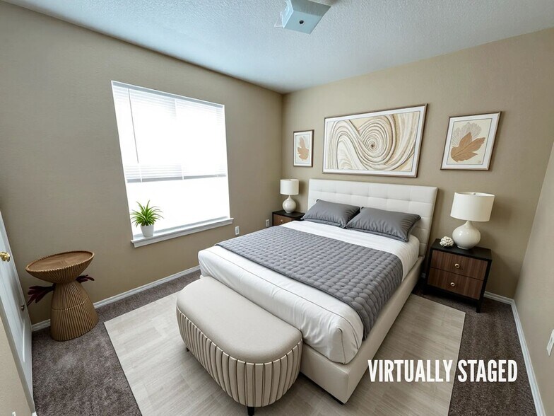 Building Photo - 3301 Hereford Ln