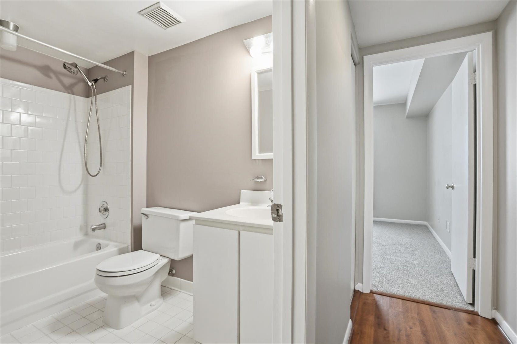 Building Photo - 5 Lough Mask Ct