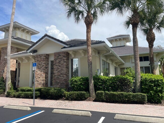 Building Photo - 4-BR 2.5 BA   AVALON PARK SOUTH