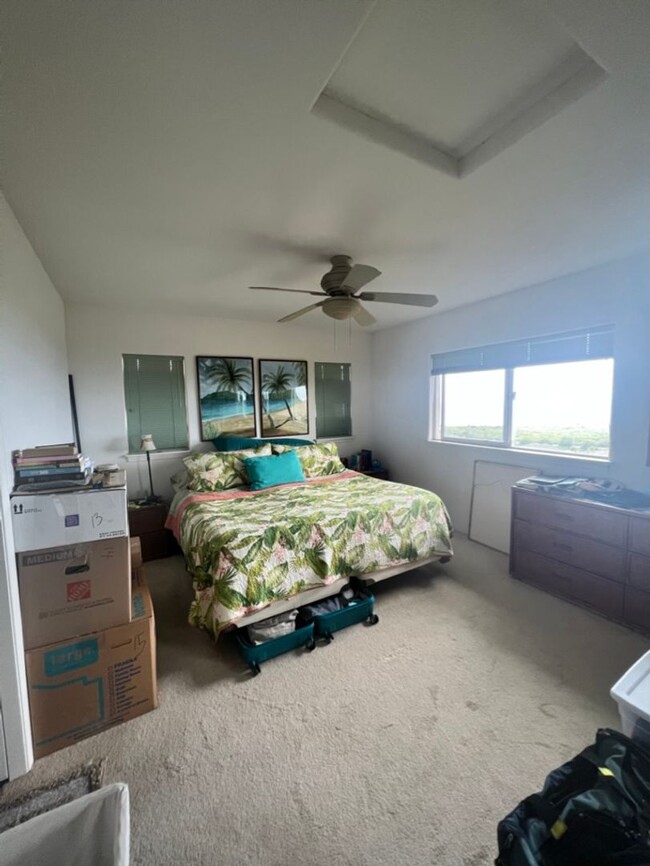 Building Photo - 3 bedroom 2.5 bath unfurnished Home in Pua...