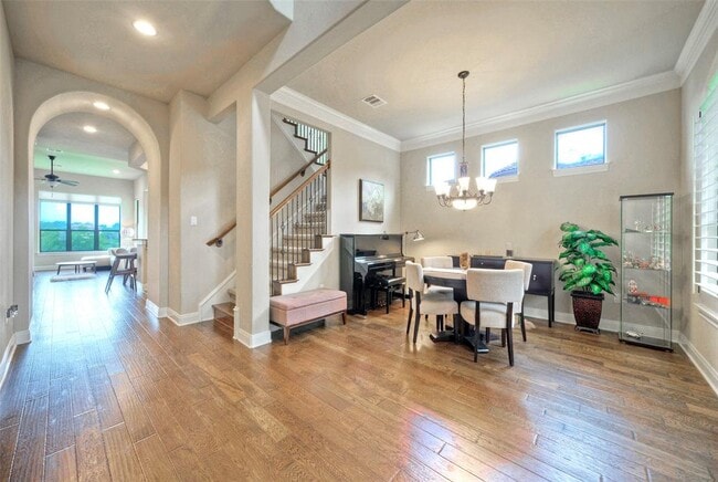Building Photo - 10920 Bidens Pl