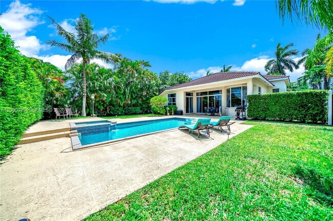 Building Photo - 1241 S 13th Ave