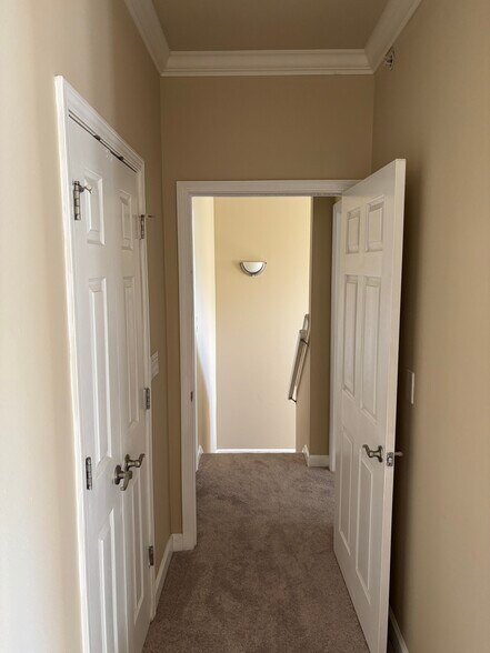 Building Photo - 2602 McKnight Crossing Ct