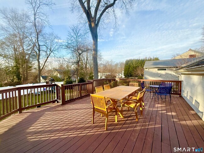 Building Photo - 139 Highland Ave