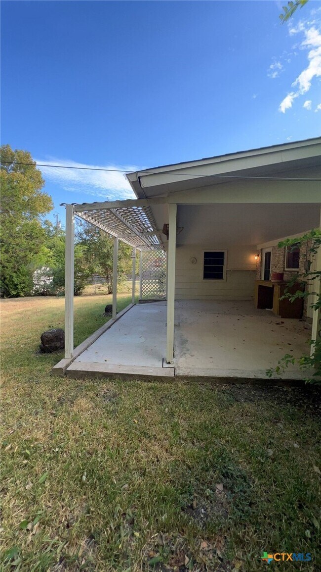 Building Photo - 116 Carothers St