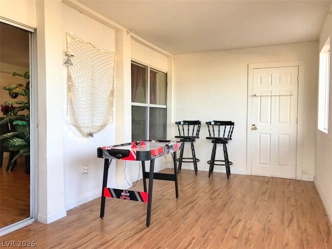 Building Photo - 5386 Walcott Dr