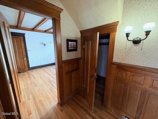 Building Photo - 492 Glen St