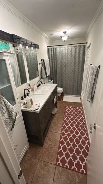 Building Photo - 4233 Fryer St