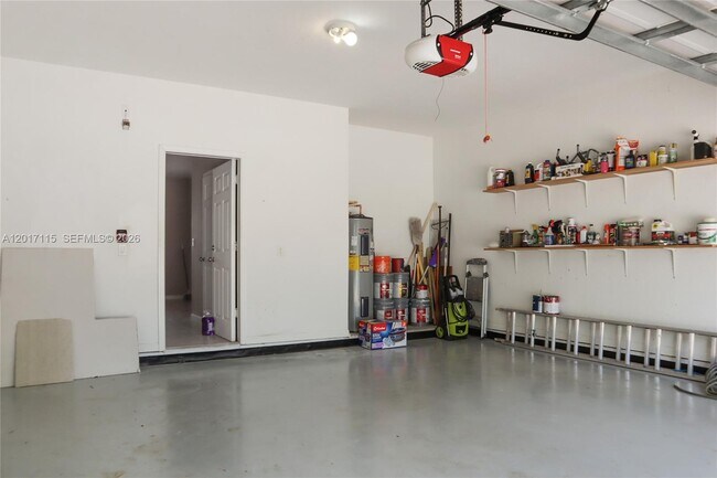Building Photo - 3072 SE 5th Dr
