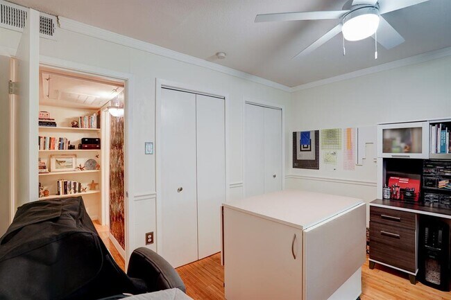 Building Photo - 7920 Rockwood Ln