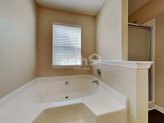 Building Photo - 295 Hialeah Court