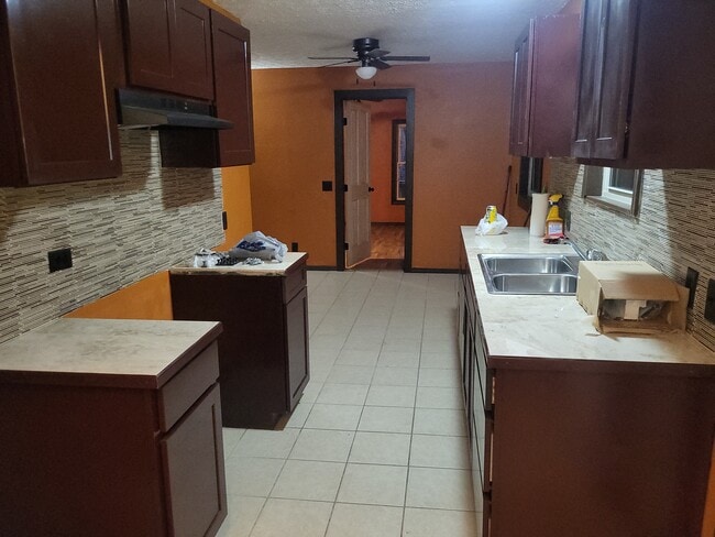 Building Photo - 75 Roland St