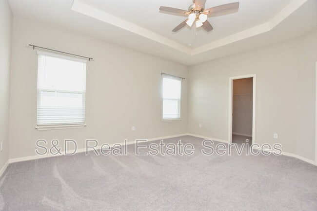Building Photo - 920 Montgomery Ln