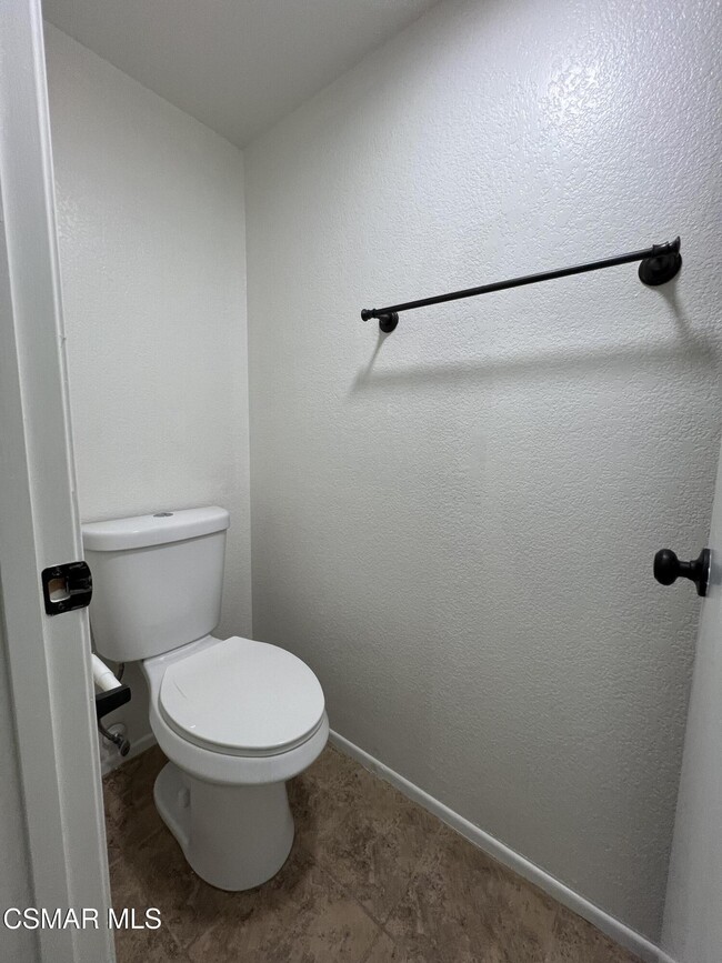 Building Photo - 831 Paseo Serenata