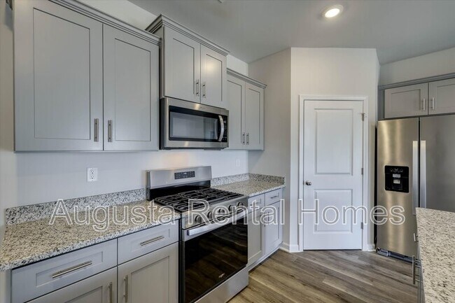 Building Photo - 1253 Birch Cir